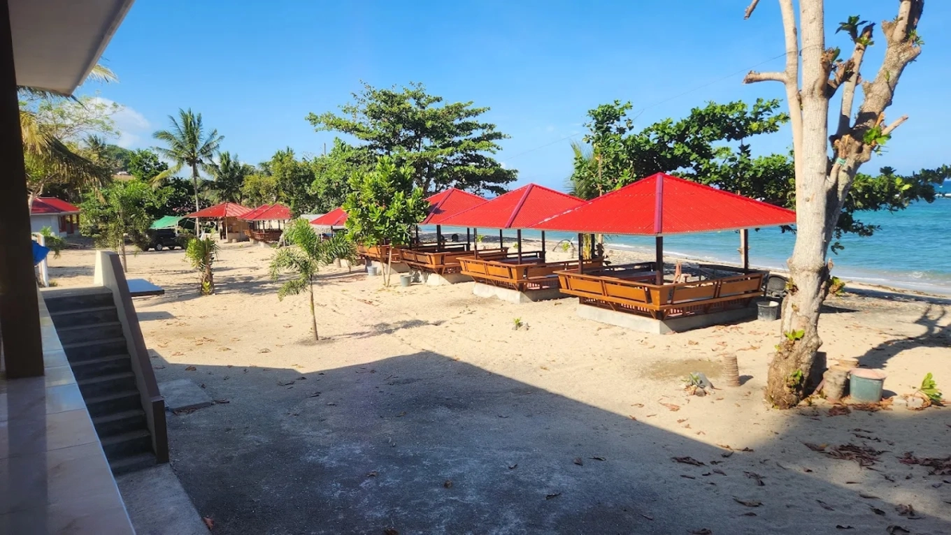 Fenol Beach & Resort